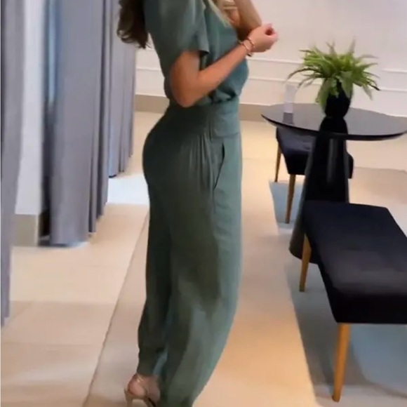 Chic Me Puff Sleeve Top & High Waist Cuffed Pant Set - Picture 2 of 16